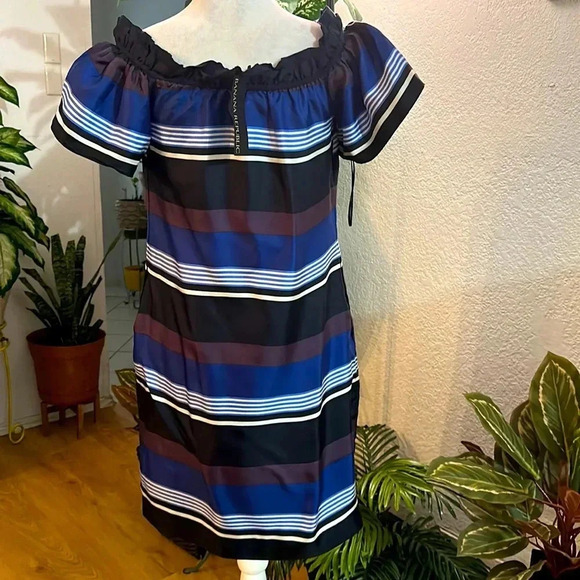 Banana Republic off shoulder mini dress size XS - Picture 2 of 8